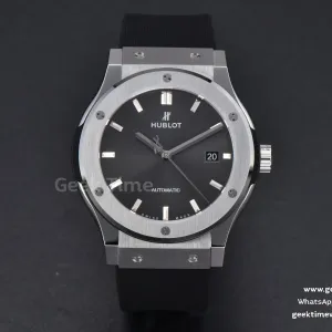 Classic Fusion 42mm SS JJ+F Gray Dial Black Rubber Strap A1110