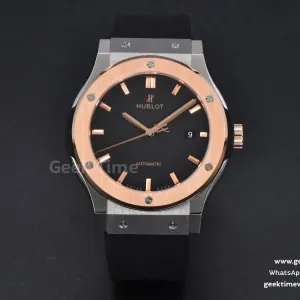 Classic Fusion 42mm RG/SS JJ+F quadrante nero cinturino in caucciù nero A1110