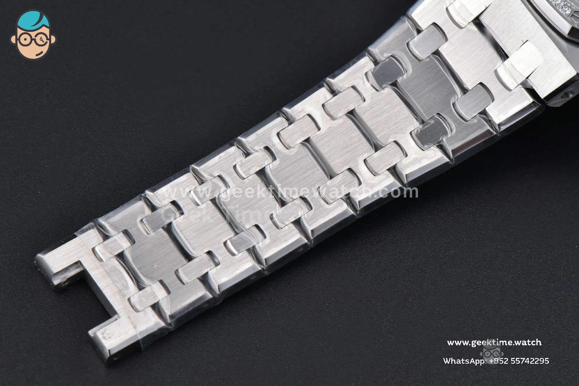 Royal Oak Ladies 67650ST 33mm ZF SS esfera roja con números arábigos brazalete SS Quartz - Image 17