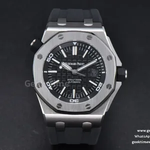 Royal Oak Offshore Diver 15703 42mm GF cadran noir bracelet caoutchouc noir A2824