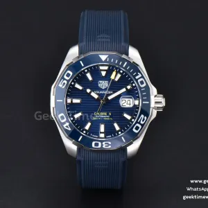 Aquaracer Caliber 5 43mm OF quadrante blu scuro cinturino in caucciù blu SW200