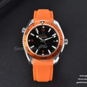 Planet Ocean 600m 42mm VSF esfera negra bisel naranja correa de caucho naranja A8500