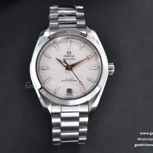 Aqua Terra 150M Ladies VSF 34mm weißes Zifferblatt mit Wellenmuster RG-Indizes SS-Armband A8800