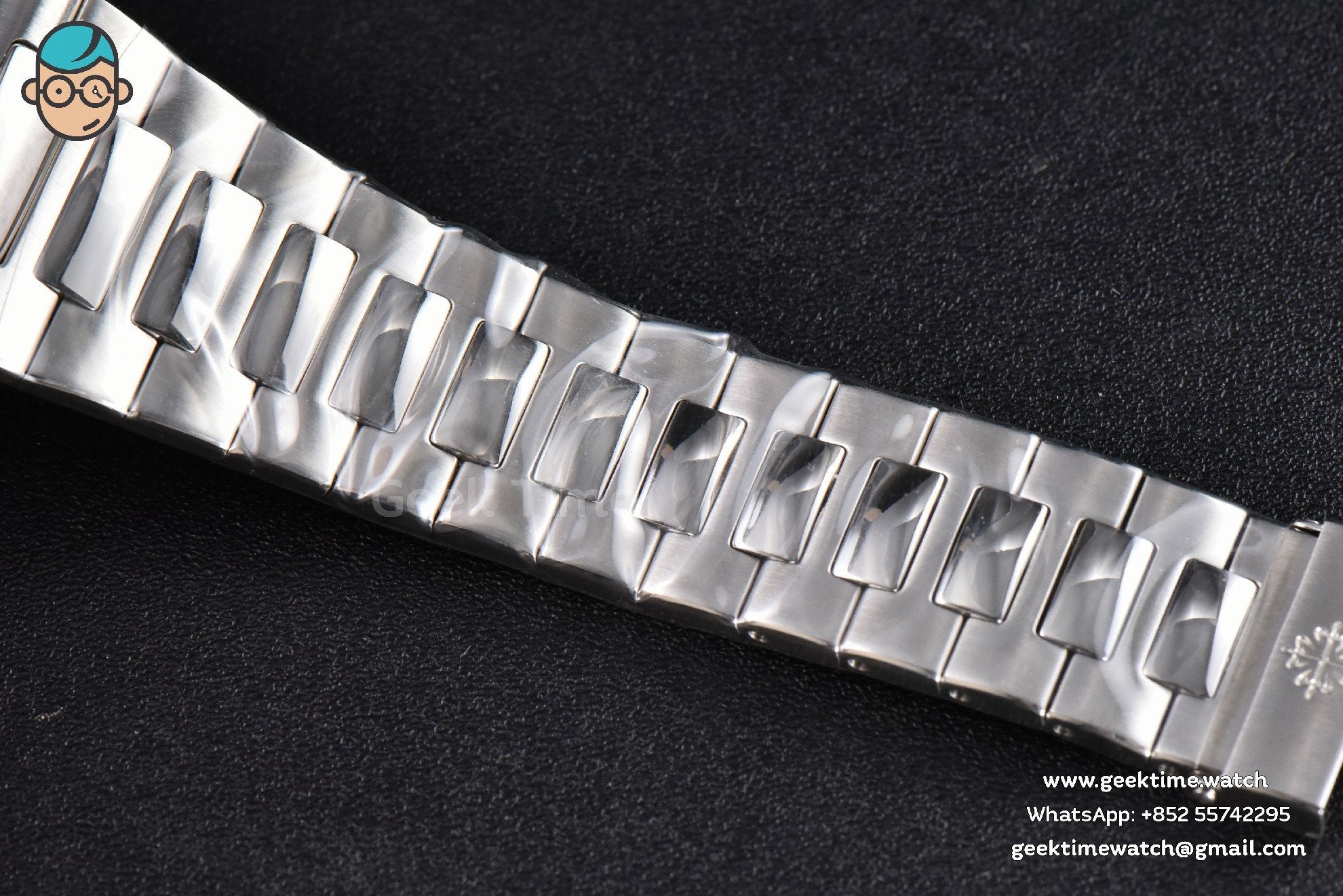 Nautilus 5711 40mm 3KF Blue Dial SS Bracelet A324 V3 - Image 9