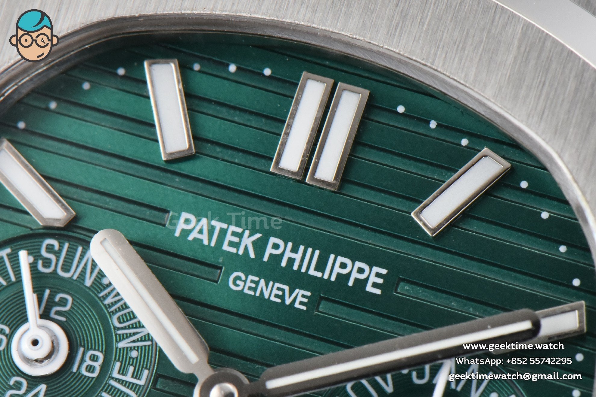 Nautilus 5740 40mm TWF Green Dial SS Bracelet A240 - Image 3