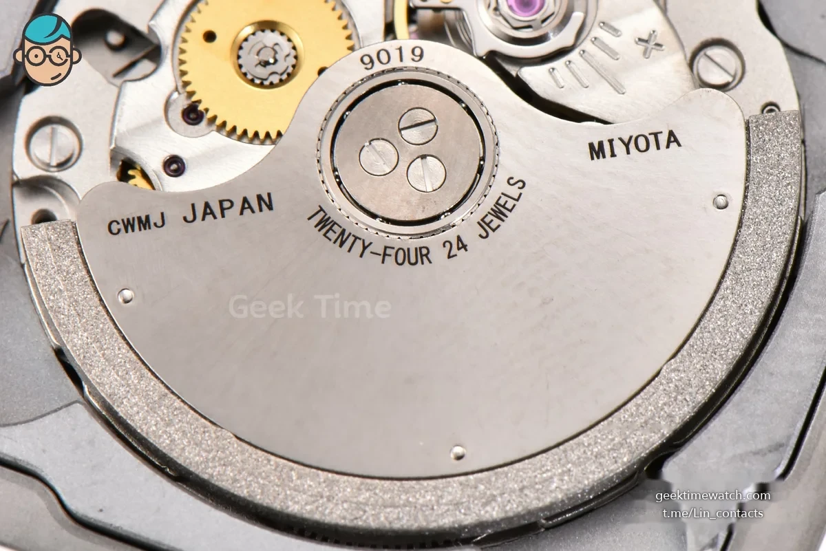 Santos Large 40mm RG GF White Dial Black Rubber Strap MIYOTA 9015