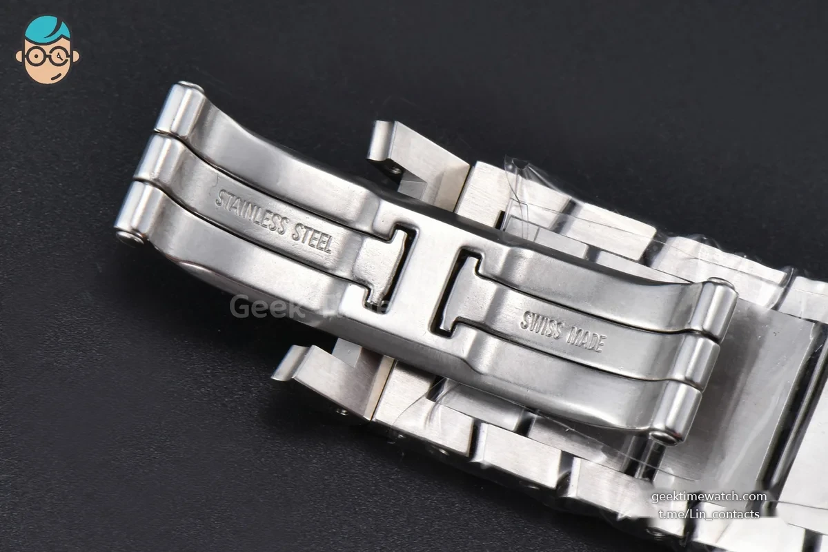 Tank Francaise Medium 32mmx 27mm K11F SS Bracelet Quartz