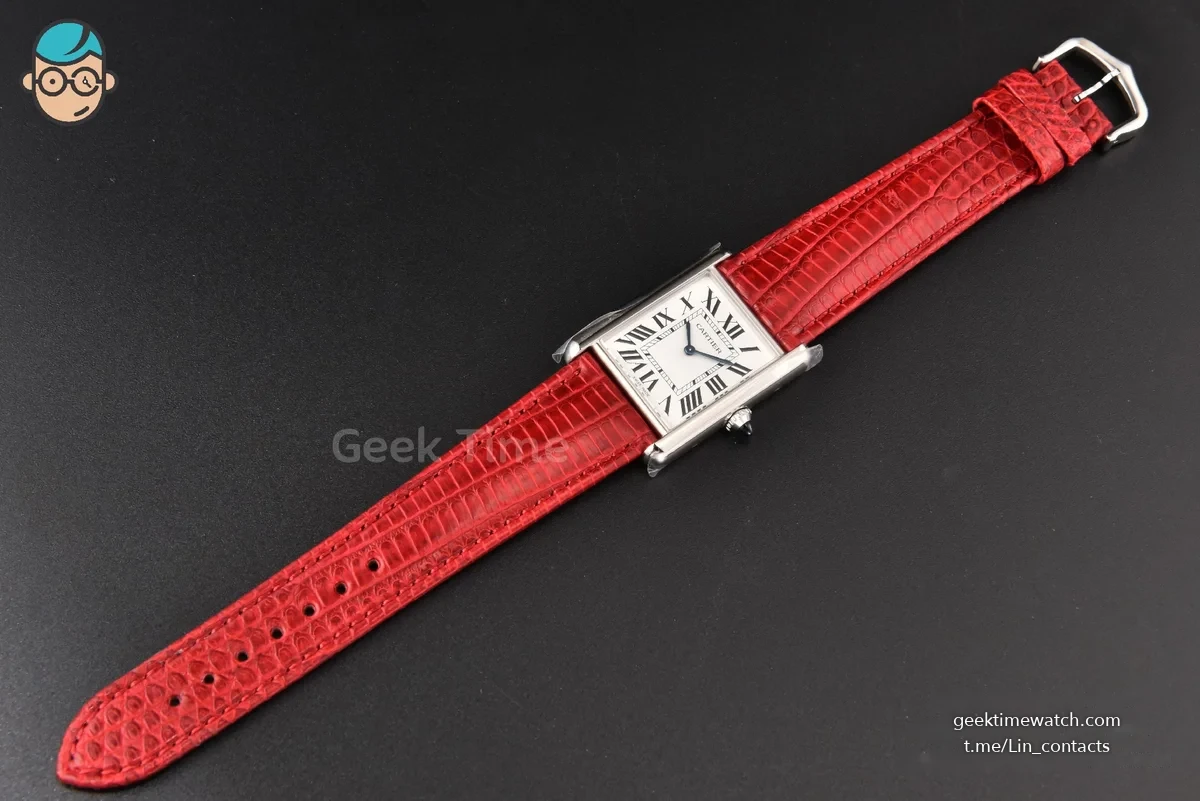 Tank Must Large 33.7×25.5mm K11F White Dial Red Croc Texture Strap Quartz